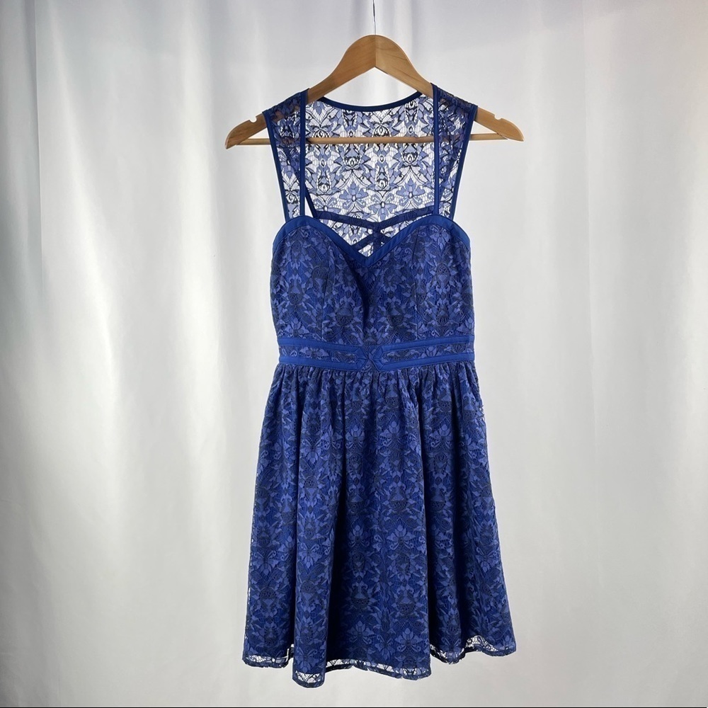 A. Drea Sweatheart Neckline Racerback Lace Mini Dress in Blue Size Small - Picture 4 of 10
